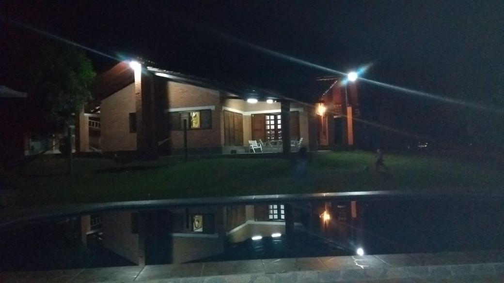 Chácara Charbella Villa Tres Ranchos Ngoại thất bức ảnh
